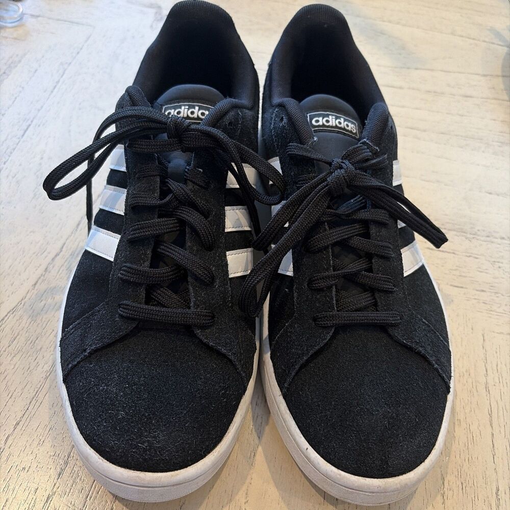 Mens Adidas Cloudfoam Black & White Sneakers Suede Shoes men’s size 10